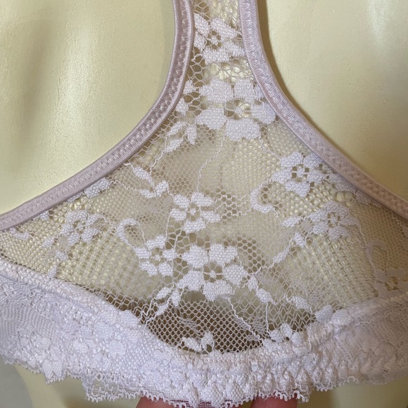 White Maidenform 38C lace racerback front closure - Picture 4 of 13